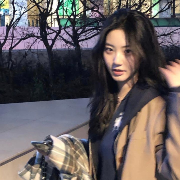 一脸嫌弃表情的妹子给你看胖次第二季